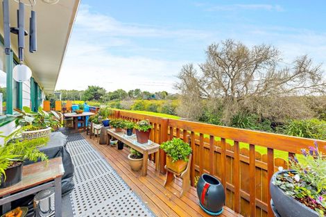 Photo of property in 2a Waiari Road, Conifer Grove, Takanini, 2112