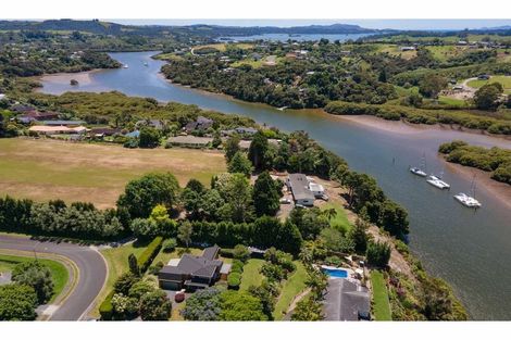 Photo of property in 1 James Kemp Place, Kerikeri, 0230