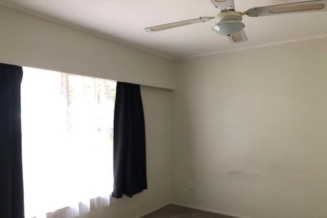 Photo of property in 2/19 Park Hill Road, Birkenhead, Auckland, 0626