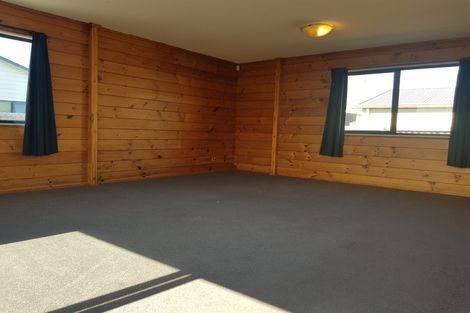 Photo of property in 17 Centennial Avenue, Riccarton, Christchurch, 8041