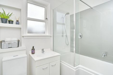 Photo of property in 28 Douglas Road, Amberley, 7410