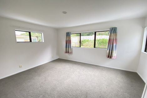 Photo of property in 23a Korotaha Terrace, Rothesay Bay, Auckland, 0630