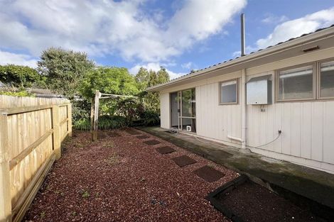 Photo of property in 35 Widmore Drive, Massey, Auckland, 0614