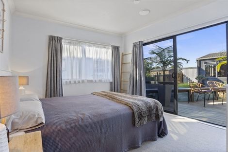 Photo of property in 17 Brighton Road, Waihi Beach, 3611