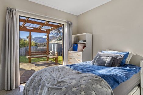 Photo of property in 90 Tamatea Road, Taupo, 3330