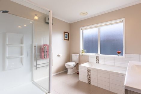 Photo of property in 58 Waterstone Avenue, Paraparaumu, 5032