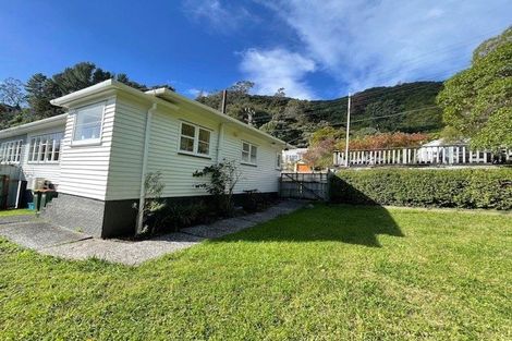 Photo of property in 66 Norton Park Avenue, Fairfield, Lower Hutt, 5011