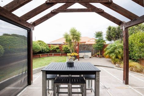 Photo of property in 19 Rothesay Place, Highbury, Palmerston North, 4412