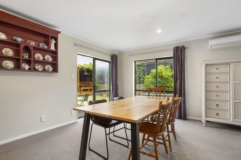 Photo of property in 34 Cyclamen Road, Mangere, Auckland, 2022