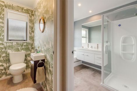 Photo of property in 14 Pearson Place, Paraparaumu, 5032