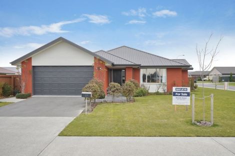 Photo of property in 17 Galatos Street, Rangiora, 7400