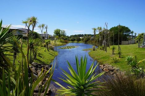 Photo of property in 48 Ocean View Rise, Ruakaka, 0116