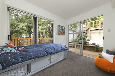 Photo of property in 29 Warner Park Avenue, Laingholm, Auckland, 0604