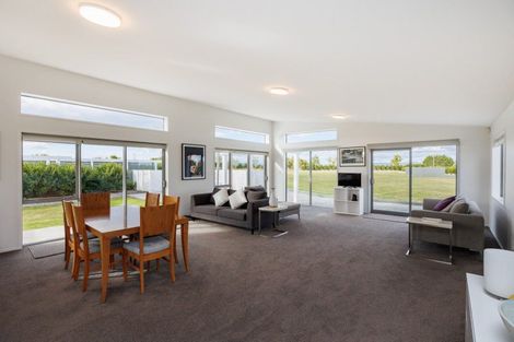 Photo of property in 637 Mount Stewart Halcombe Road, Halcombe, Feilding, 4779