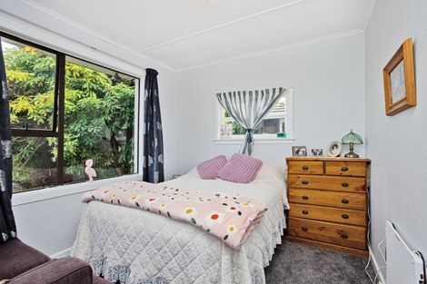 Photo of property in 64 Nichol Street, Heidelberg, Invercargill, 9812