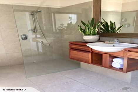 Photo of property in 4a Seapoint Road, Bluff Hill, Napier, 4110