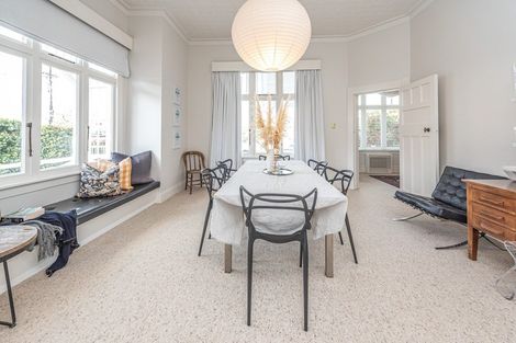 Photo of property in 4 Saint Leonard Street, Saint Johns Hill, Whanganui, 4501