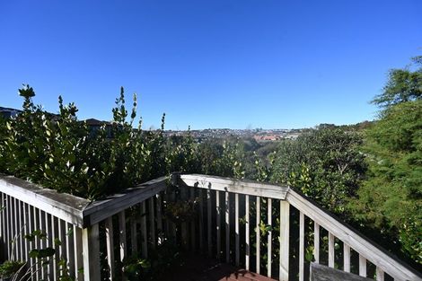 Photo of property in 12 Stubbs Place, Fairview Heights, Auckland, 0632