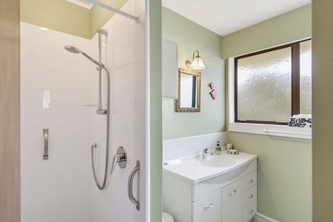 Photo of property in 43 Belvedere Avenue, Waikanae, 5036