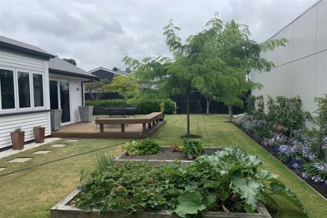 Photo of property in 98 Watford Street, Strowan, Christchurch, 8052