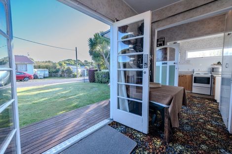 Photo of property in 8 Matai Street, Kaka Point, 9271