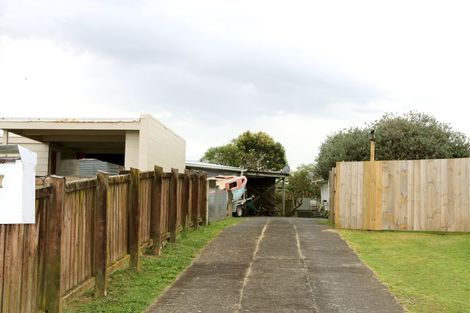 Photo of property in 7 Foster Place, Mangere East, Auckland, 2024