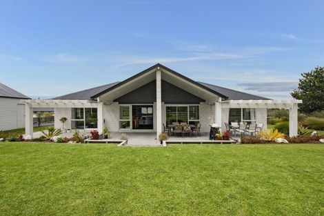 Photo of property in 10 Summerfield Way, Parahaki, Whangarei, 0112