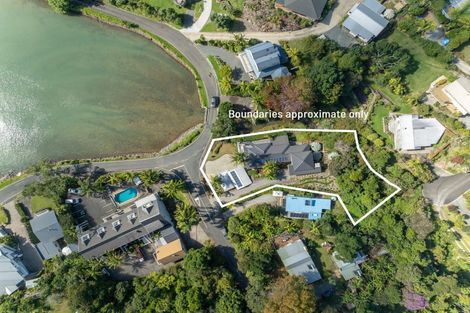 Photo of property in 1 Richmond Road, Mangonui, 0420