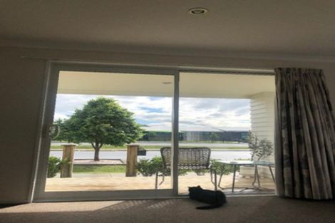 Photo of property in 32 Solander Road, Pegasus, 7612