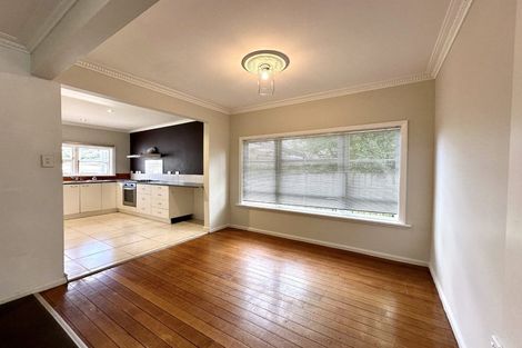 Photo of property in 396 Stokes Valley Road, Stokes Valley, Lower Hutt, 5019