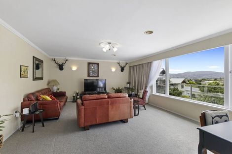 Photo of property in 8 Volkner Grove, Waterloo, Lower Hutt, 5011