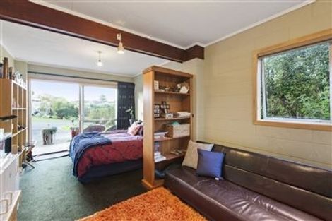 Photo of property in 5 La Perouse Street, Botany Downs, Auckland, 2010