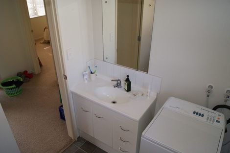 Photo of property in 60 Mcdowell Crescent, Hillcrest, Auckland, 0627