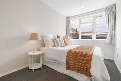 Photo of property in 22 Lambeth Crescent, Northcote, Christchurch, 8052