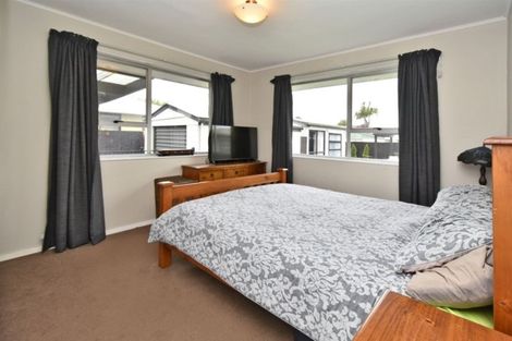 Photo of property in 14 Cob Crescent, Woolston, Christchurch, 8062