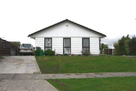 Photo of property in 74 Hillcrest Drive, Kelvin Grove, Palmerston North, 4414