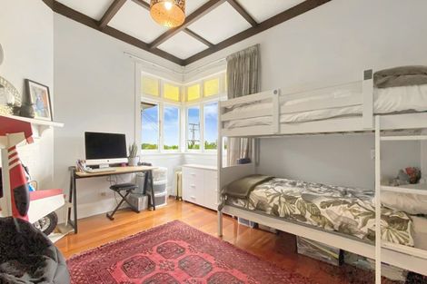 Photo of property in 43 Rawhiti Road, One Tree Hill, Auckland, 1061