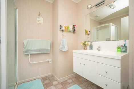 Photo of property in 8 Nevada Way, Kelvin Grove, Palmerston North, 4414