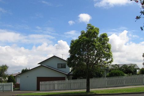 Photo of property in 15 Armagh Road, Blockhouse Bay, Auckland, 0600