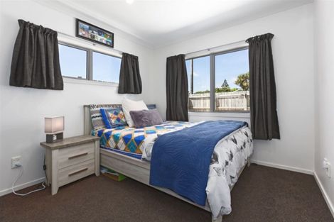 Photo of property in 12 Whitehouse Road, Titahi Bay, Porirua, 5022
