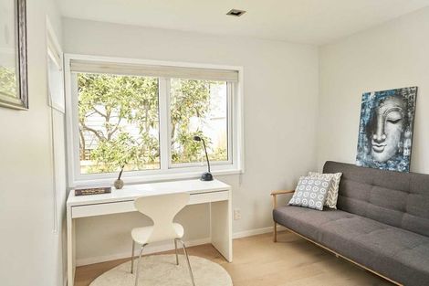 Photo of property in 38a Verran Road, Birkdale, Auckland, 0626