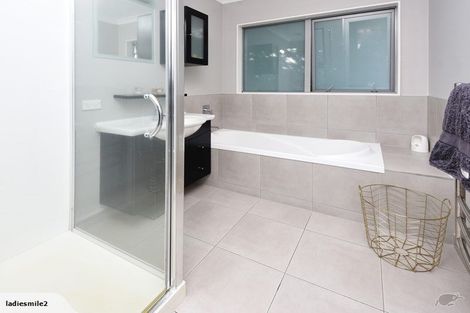 Photo of property in 69a Barrack Road, Mount Wellington, Auckland, 1060