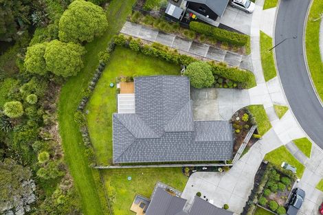 Photo of property in 15 Vogwill Road, Kumeu, 0810