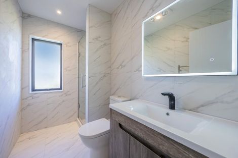 Photo of property in 50c Barbados Drive, Unsworth Heights, Auckland, 0632