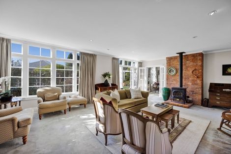 Photo of property in 91 Belt Road, New Plymouth, 4310