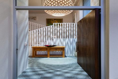 Photo of property in 19 Muritai Road, Milford, Auckland, 0620