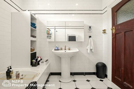 Photo of property in 143 Kenmure Road, Kenmure, Dunedin, 9011