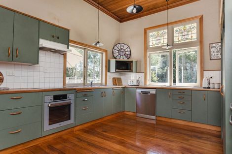 Photo of property in 2 Aerodrome Road, Dannevirke, 4972