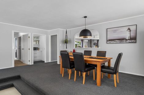Photo of property in 38 John Downs Drive, Browns Bay, Auckland, 0630