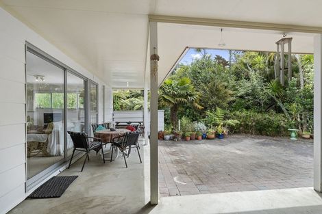 Photo of property in 72 Ravenwood Drive, Forrest Hill, Auckland, 0620